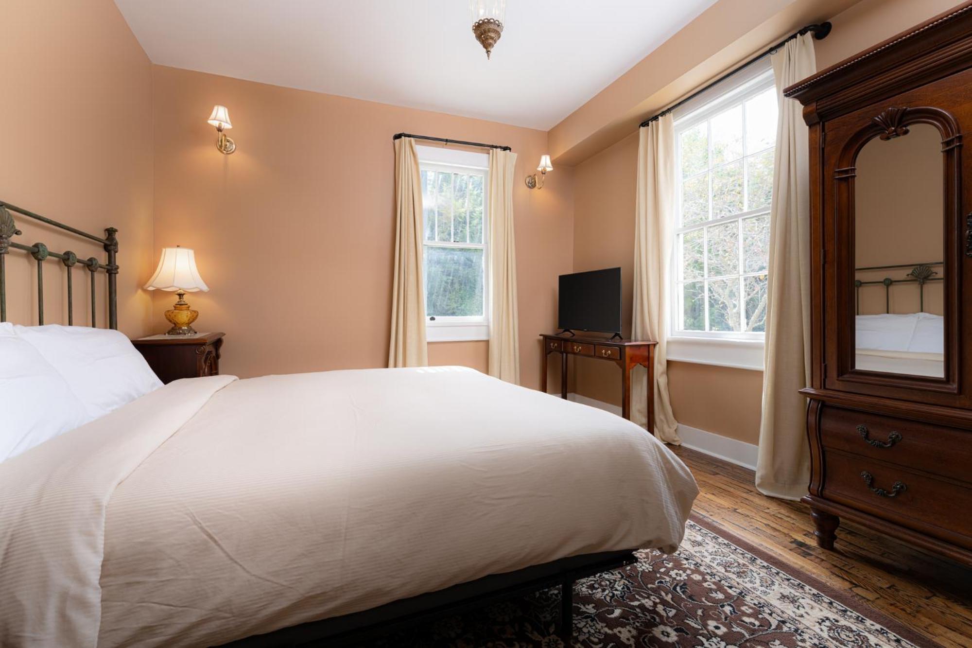 The Nuwray Hotel & Carriage House Burnsville المظهر الخارجي الصورة