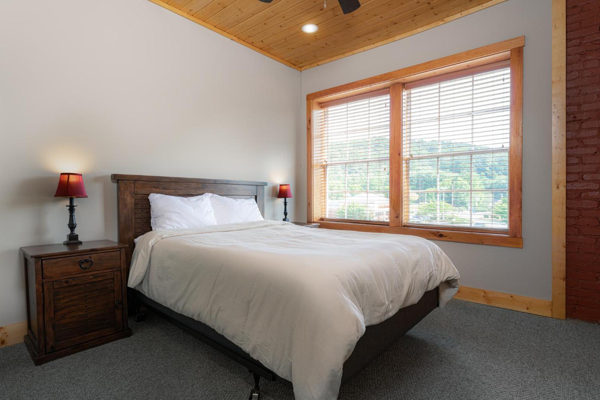The Nuwray Hotel & Carriage House Burnsville المظهر الخارجي الصورة